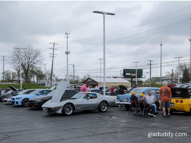 crystal lake il car show